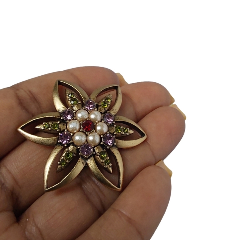 Star Burst Pearl Brooch